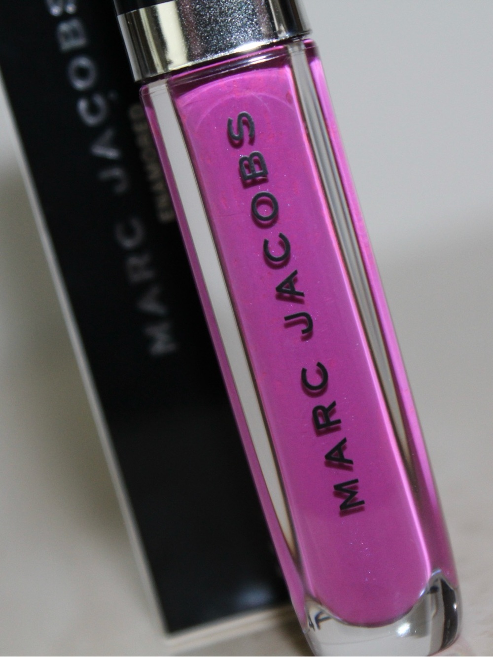 Marc Jacobs Beauty ‘Raspberry Beret’ Enamored Hi-Shine Gloss Lip Lacquer - Picture 12 of 16